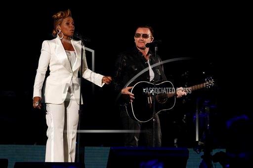 [Vid&eacute;os] Bono et Mary J Blige chantent One et Moment of Surrender