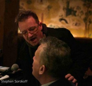 Apparition surprise de Bono dans un bar New-yorkais