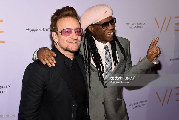 La Family Foundation et Nile Rodgers r&eacute;compensent Bono