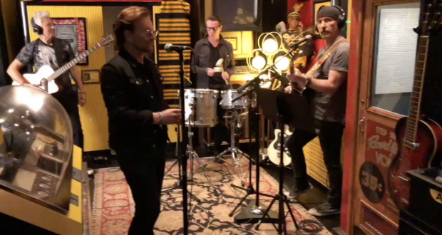 U2 en acoustique dans le studio de Jack White